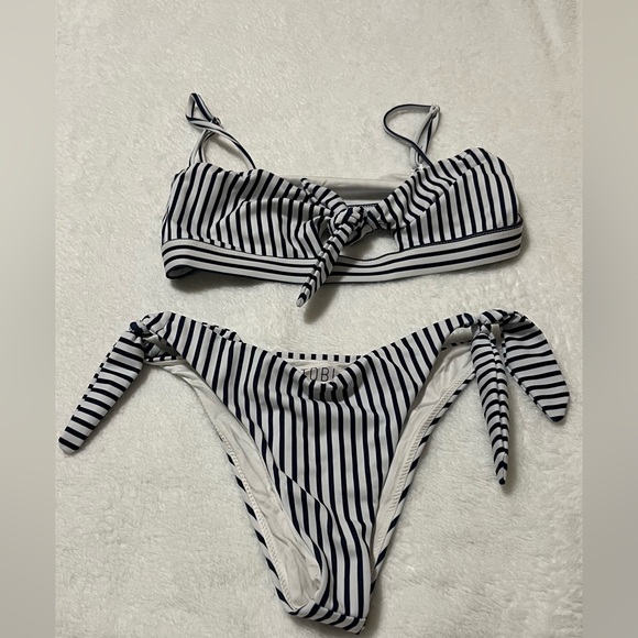 TOBI bathing suit 2 piece bikini - Picture 2 of 2